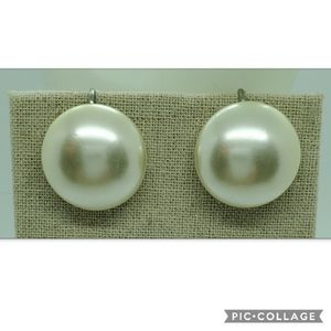 Vintage Clip-on Pearl Earrings *Sale*